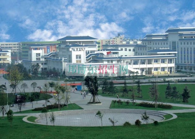 四川交通職業(yè)技術(shù)學(xué)院招生辦聯(lián)系電話(huà)