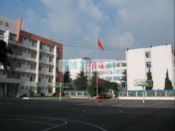 云南省貿(mào)易經(jīng)濟學(xué)校有哪些專業(yè)