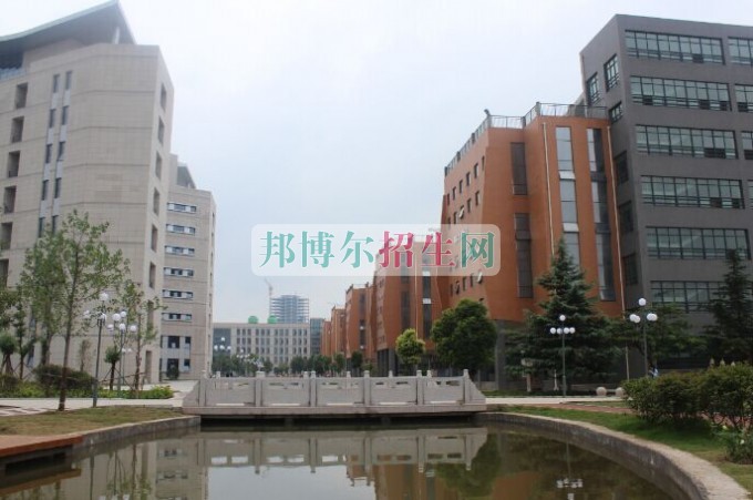 河南經(jīng)貿(mào)職業(yè)學(xué)院網(wǎng)站網(wǎng)址