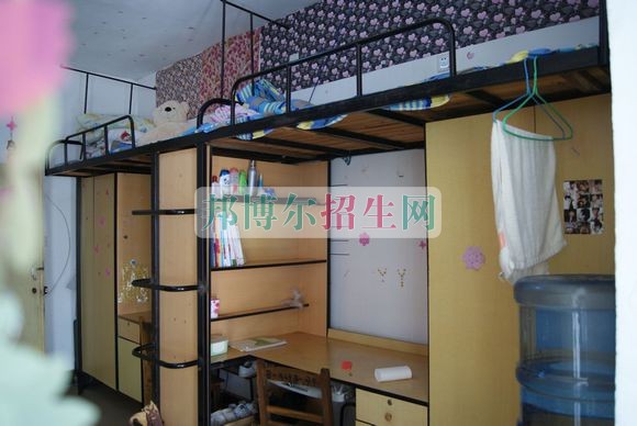 湖南商務(wù)職業(yè)技術(shù)學(xué)院宿舍條件、住宿好嗎、寢室情況