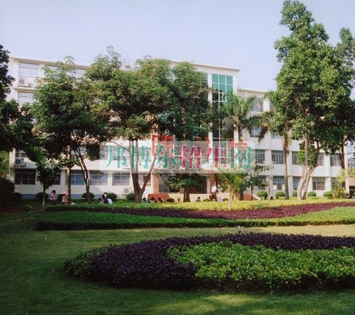 廣西經(jīng)貿(mào)職業(yè)技術(shù)學(xué)院2016年招生簡章