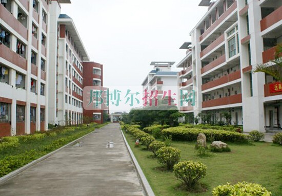 泉州醫(yī)學(xué)高等專(zhuān)科學(xué)校