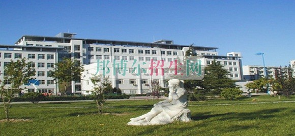 阿拉善職業(yè)技術(shù)學(xué)院?？圃盒閹讓? width=