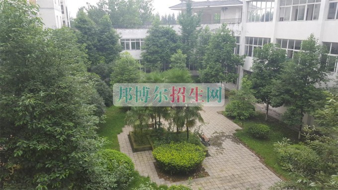 成都信息技術(shù)學校地址在哪里