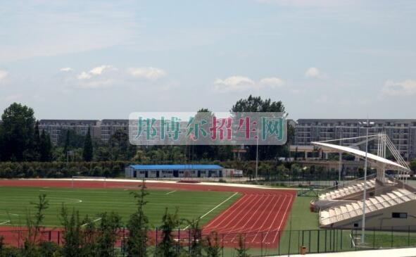 哪個學(xué)校有鐵道運(yùn)輸