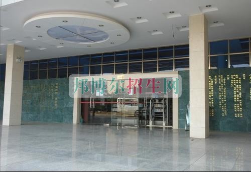 初中畢業(yè)怎么考計算機多媒體技術(shù)