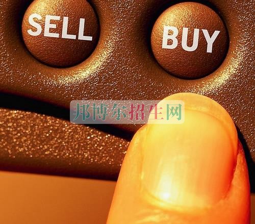 女生學計算機應用技術(shù)