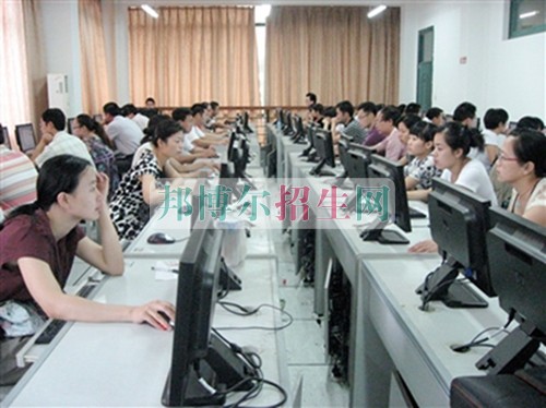 計算機應(yīng)用技術(shù)學校哪個好