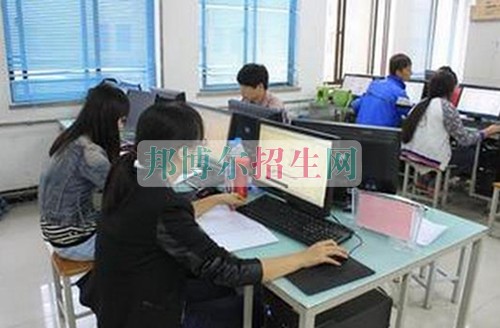 計算機網(wǎng)絡技術(shù)讀幾年