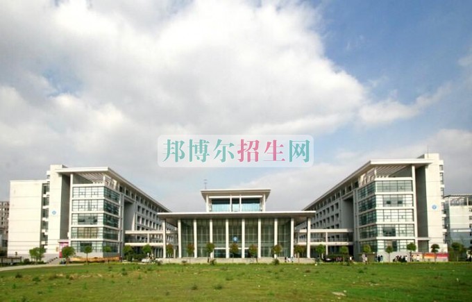 初中畢業(yè)怎么考移動通信技術