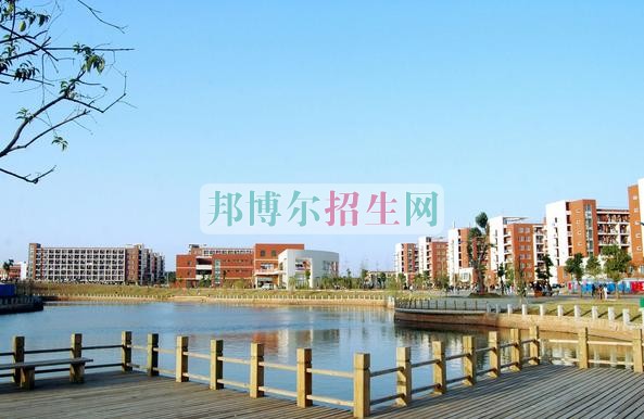女生學醫(yī)學美容好找工作嗎