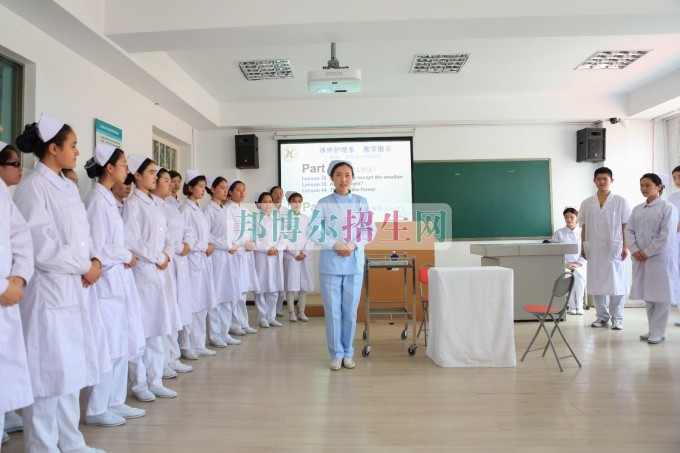 有哪些涉外護理學(xué)校