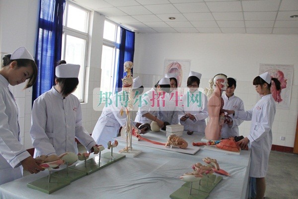 成都好一點的護理大專學(xué)校