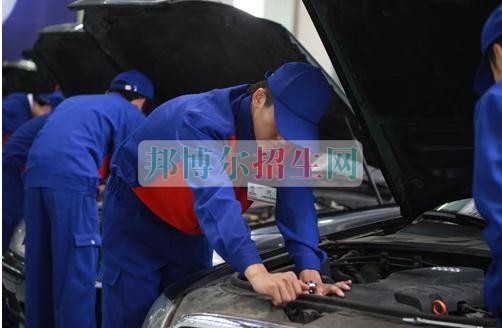 男生上職業(yè)學校學什么好