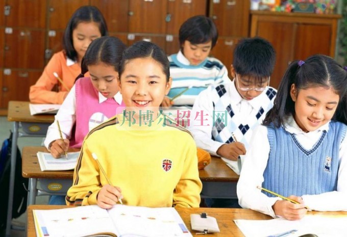 成都較好的小學(xué)教育學(xué)校