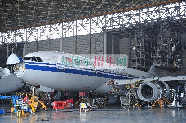 成都哪所飛機維修學(xué)校好