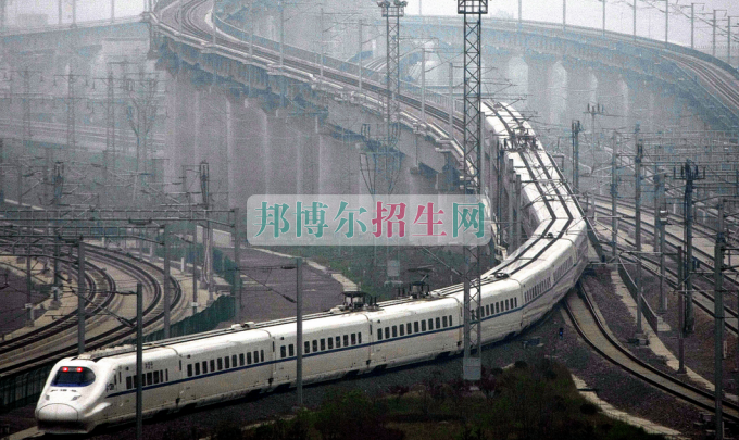 成都哪個(gè)鐵道車(chē)輛學(xué)校最好