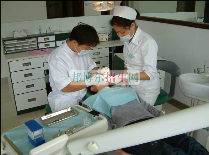 成都女生可以讀口腔醫(yī)學嗎
