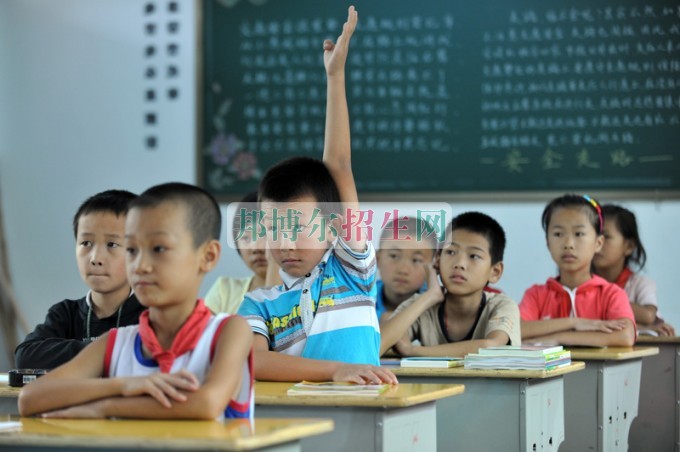 成都內(nèi)教育技術(shù)學(xué)好的大專(zhuān)排名