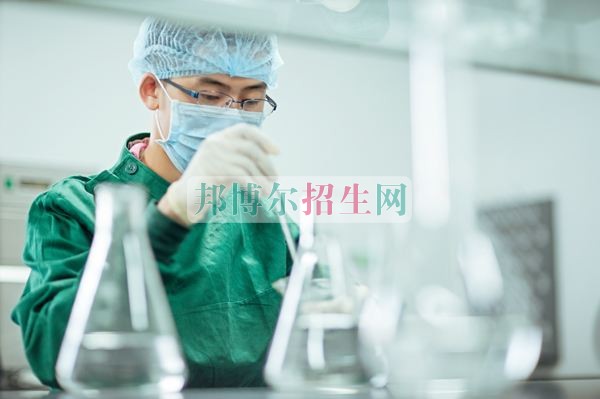 成都有醫(yī)學(xué)檢驗的大專大學(xué)