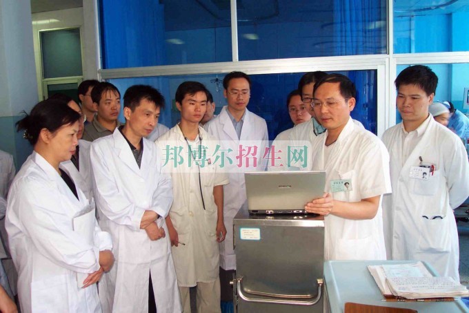 成都有哪些收臨床醫(yī)學的大專