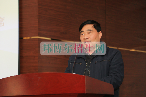 成都航空職業(yè)技術(shù)學(xué)院第三屆第一次教職工代表、工會(huì)會(huì)員代表大會(huì)勝利召開(kāi)