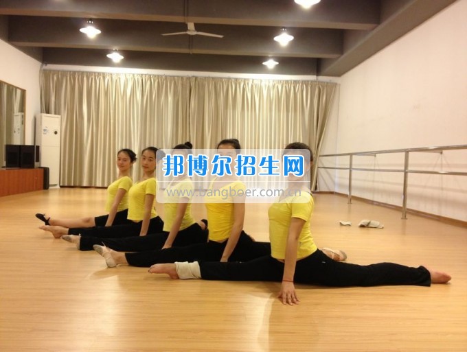 成都藝術教育學校好嗎