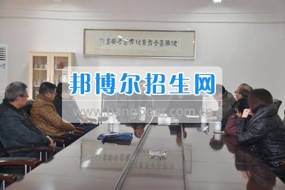 四川省什邡市職業(yè)中專學校迎接德陽市、什邡市教育局開學工作檢查