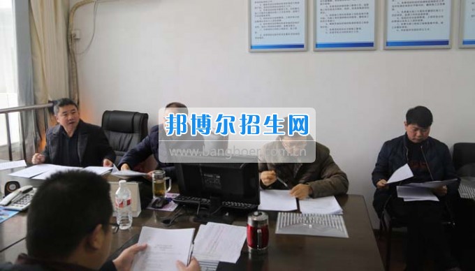 四川省古藺縣職業(yè)高級(jí)中學(xué)校集智匯力，全力推進(jìn)依法治校