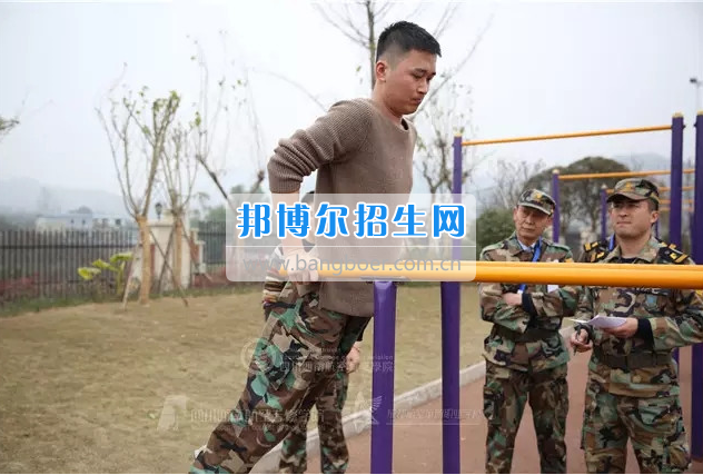 川航等5家航空公司165名安全員齊聚成都航空旅游職業(yè)學(xué)校，打造一流空中安全衛(wèi)士
