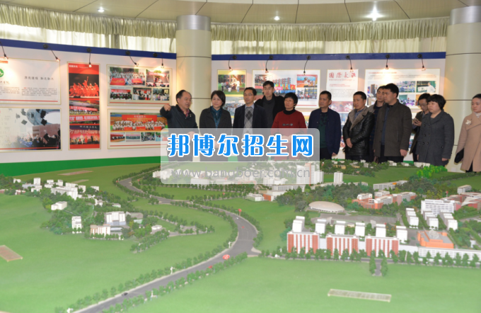 川南幼兒師范高等專(zhuān)科學(xué)校考察黨建工作