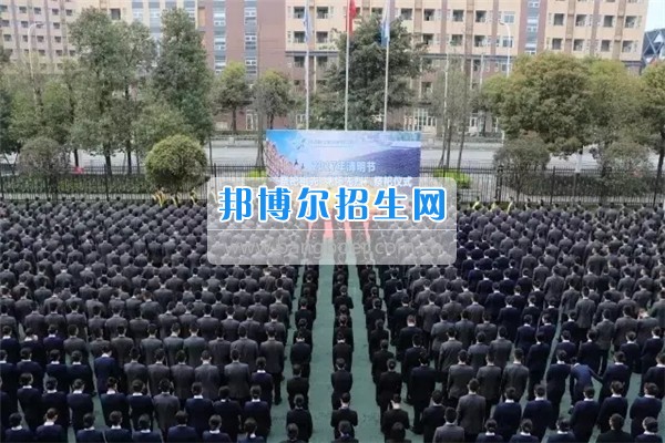 成都航空旅游職業(yè)學校2017年清明祭祖儀式