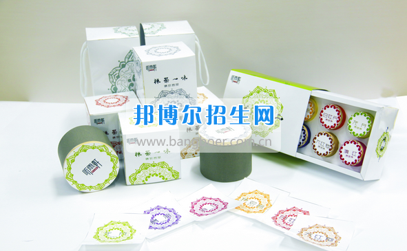 重慶航天職業(yè)技術(shù)學院藝術(shù)設(shè)計系舉行2017屆畢業(yè)設(shè)計展
