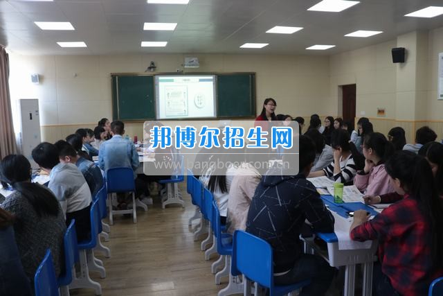 “一師兩課”教改公開(kāi)課系列報(bào)道之十六:第九周教改公開(kāi)課評(píng)議與綜述