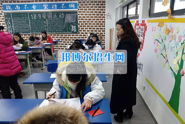 畢節(jié)醫(yī)學(xué)高等專(zhuān)科學(xué)校抓考風(fēng)、嚴(yán)考紀(jì)、提質(zhì)量