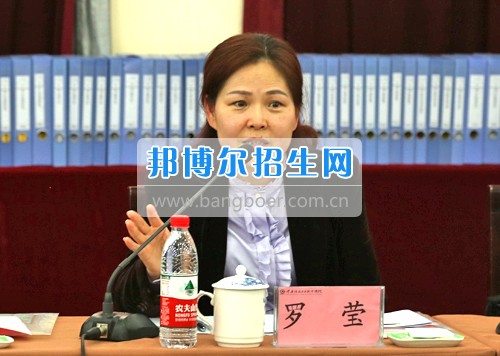 市教委年檢專家組蒞臨重慶信息技術(shù)職業(yè)學院檢查指導工作