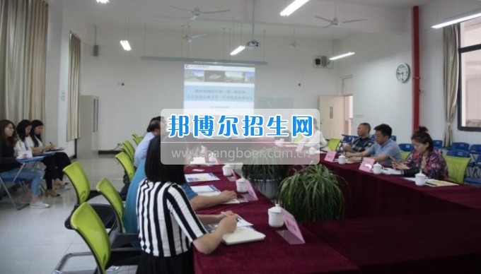 四川省一帶一路促進(jìn)會會長林忠清一行來四川省經(jīng)濟(jì)管理學(xué)校參觀考察，共同商建“一帶一路國際職業(yè)教育中心”