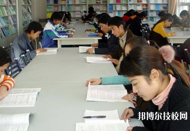 甘南州衛(wèi)生學(xué)校2020年招生辦聯(lián)系電話(huà)