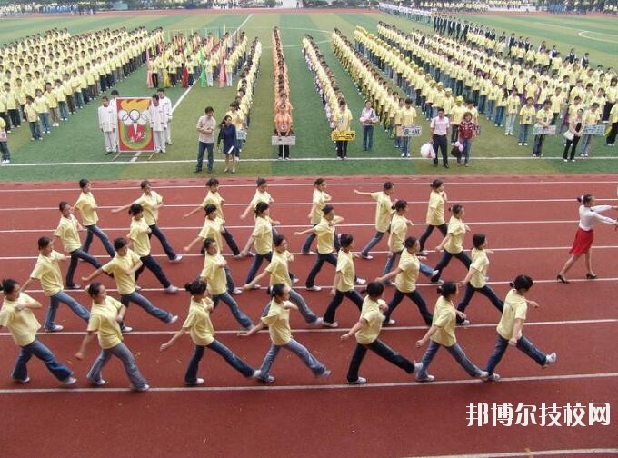 重慶旅游學(xué)校2020年有哪些專(zhuān)業(yè)
