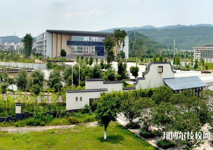 重慶兩江職業(yè)教育中心2020年報(bào)名條件、招生要求、招生對(duì)象