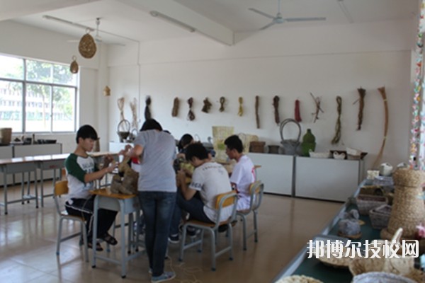 石家莊裕華區(qū)職業(yè)技術教育中心學校網(wǎng)站