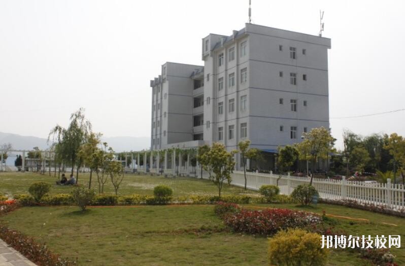 貴州興仁民族職業(yè)技術(shù)學(xué)校怎么樣、好不好