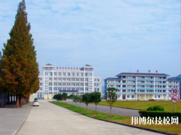 石泉縣職業(yè)教育中心2020年報(bào)名條件、招生要求、招生對象