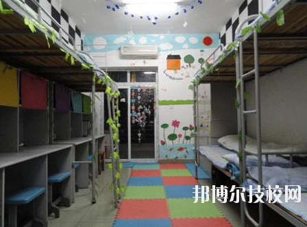 贛州應(yīng)用技術(shù)職業(yè)學校2020年宿舍條件