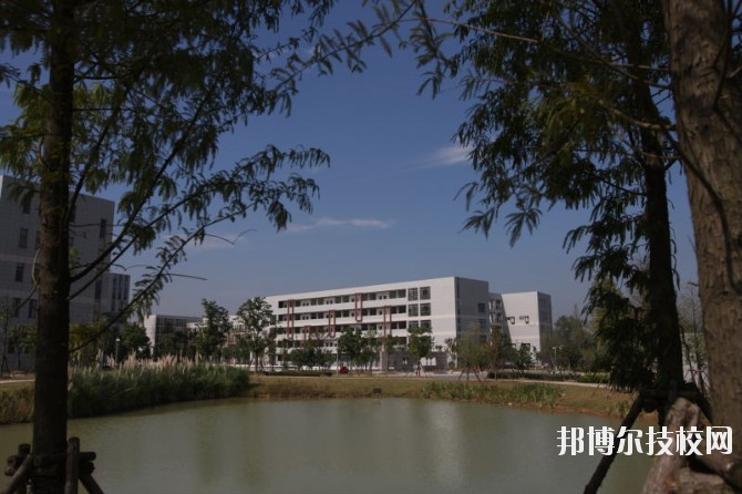 湖州中等衛(wèi)生專業(yè)學校網址網站