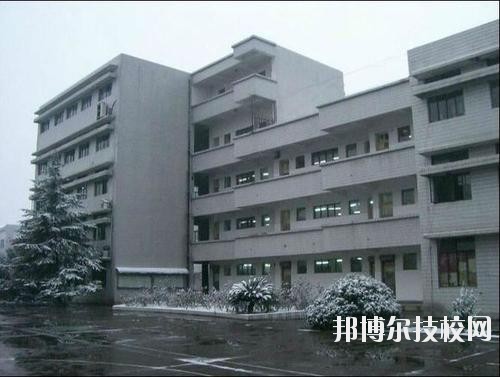 永康衛(wèi)生學(xué)校2020年報(bào)名條件、招生要求、招生對(duì)象