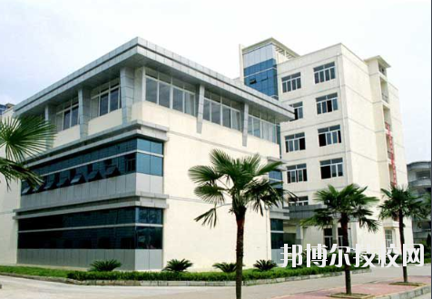 江西化學(xué)工業(yè)高級(jí)技工學(xué)校2020年報(bào)名條件、招生要求、招生對(duì)象