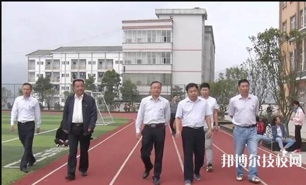 丹寨民族職業(yè)技術(shù)學(xué)校2020年報(bào)名條件、招生要求、招生對(duì)象
