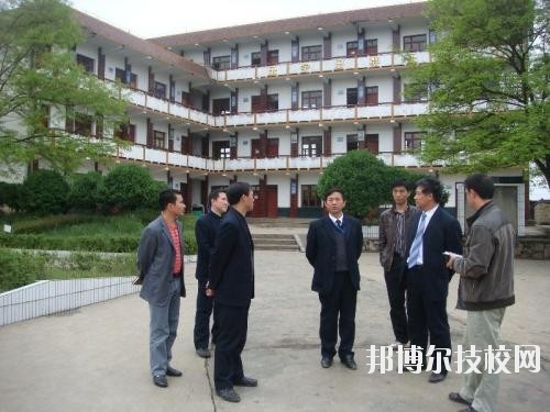 遵義播州中等職業(yè)學校2020年招生辦聯(lián)系電話