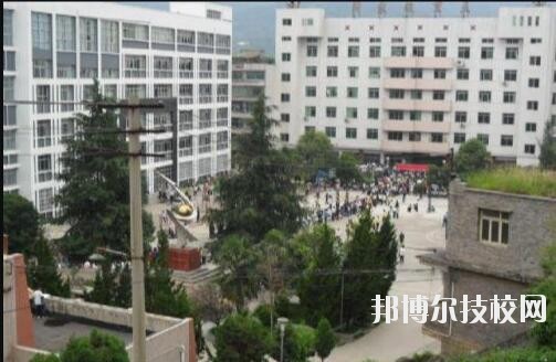 畢節(jié)衛(wèi)生學校2020年招生辦聯(lián)系電話